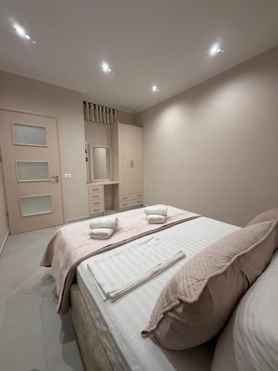 Eleana'S Apartament Sarande Exterior photo
